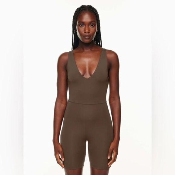 Babaton Aritzia Contour V-Neck Romper brown size XS spring 2023 collection - Picture 2 of 12